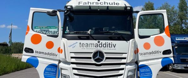 Fahrschul-LKW